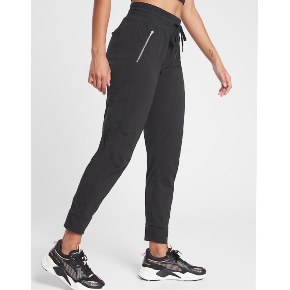 ATHLETA Trekkie north joggers